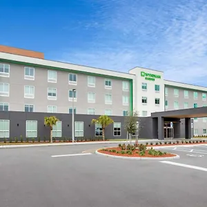 Hotel Wyndham Garden Airport - Free Airport Shuttle